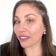 Hola! Soy motivadora y me gusta el trabajo en equipo. Me considero una líder asertiva, organizada y extrovertida. Ya he sido docente y me gusta mucho ese trabajo.